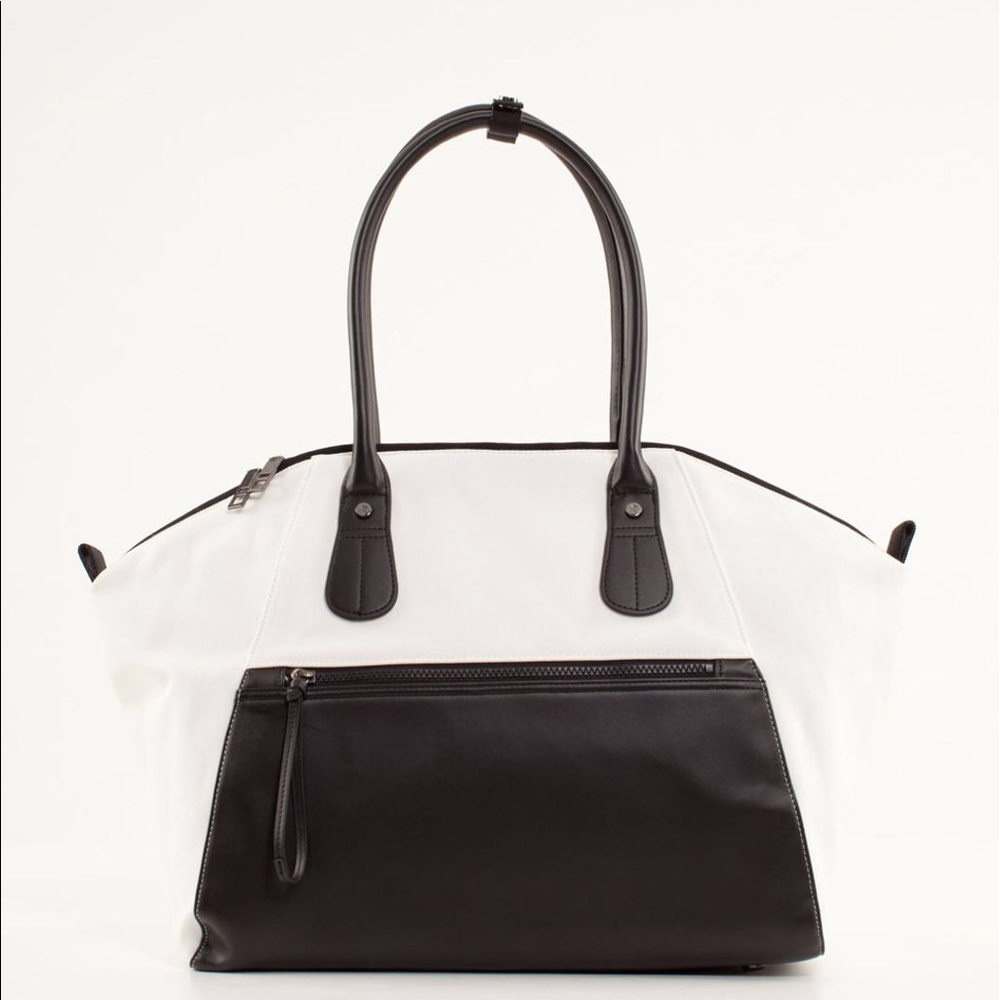 Lululemon vino to vinyasa bag